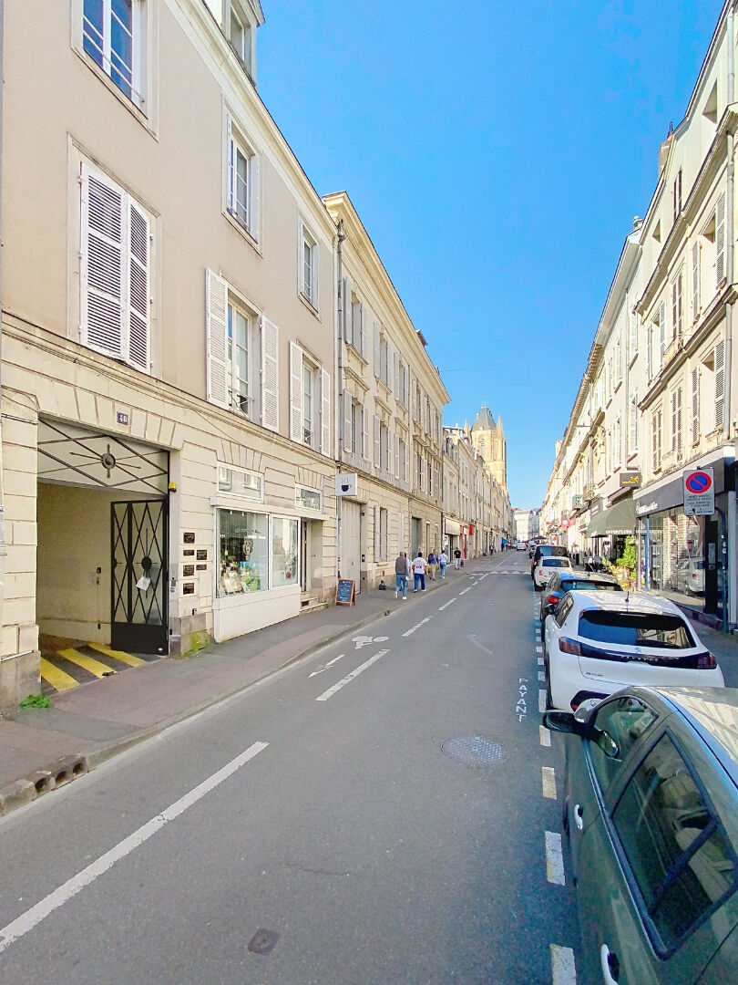 Immeuble ANGERS (49100) 20 pi&egrave;ces 444.00 m&sup2;