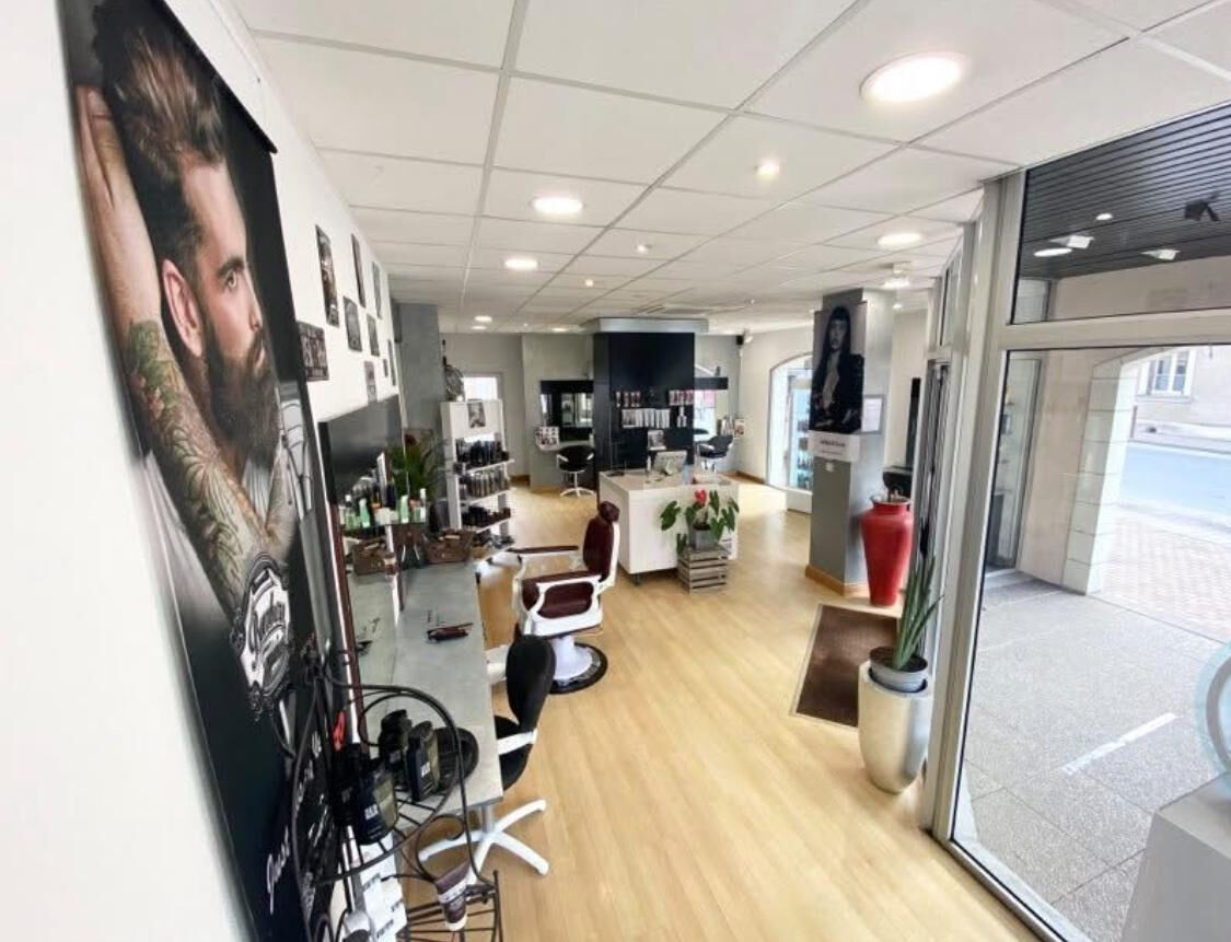 Fonds de commerce LES PONTS DE CE (49130) 1 pièce 80.00 m²