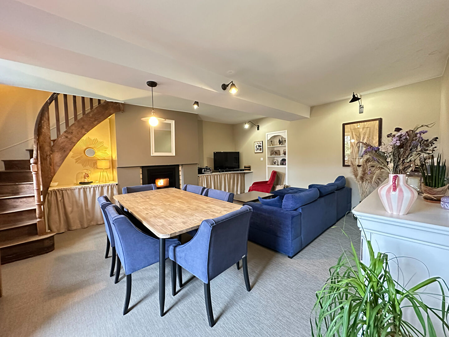 Maison AMBRIERES LES VALLEES (53300) 4 pièces 187.00 m²