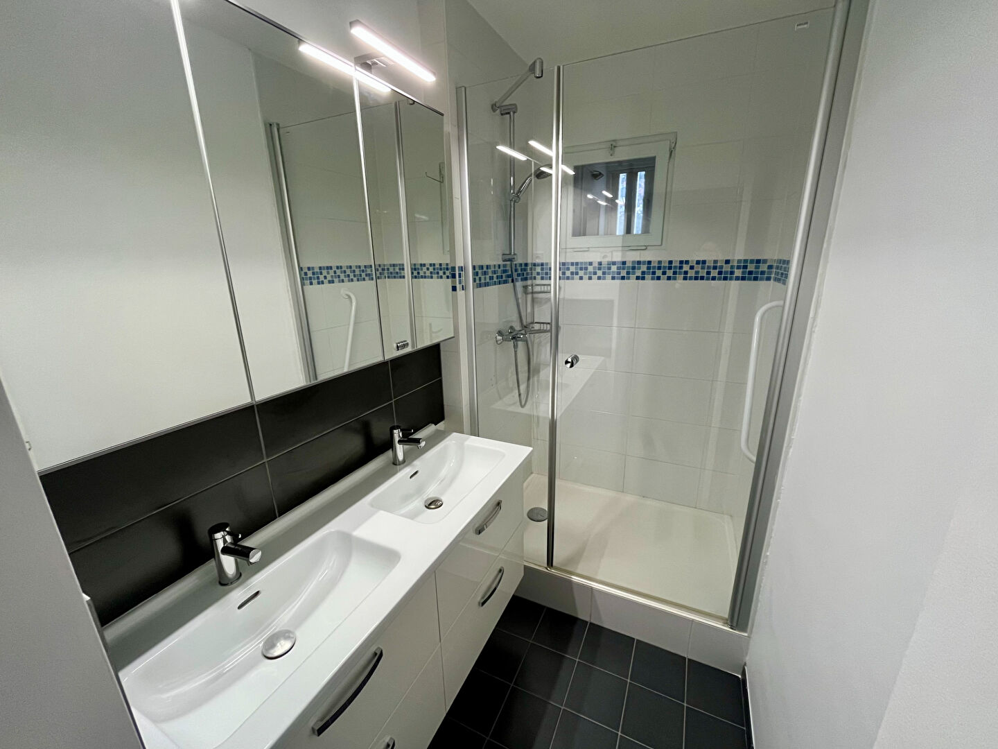 Appartement REZE (44400) 4 pièces 71.77 m²