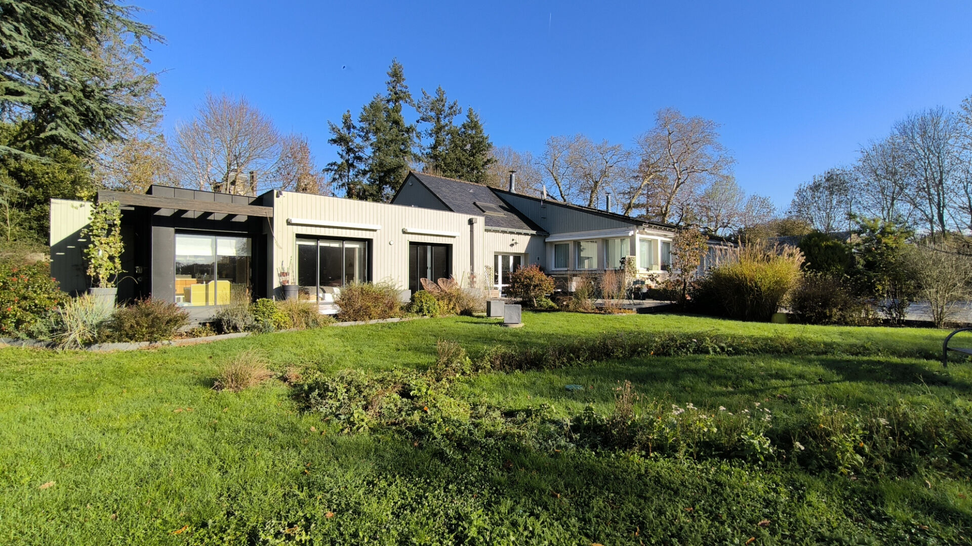 Maison SAINT AUGUSTIN DES BOIS (49170) 8 pi&egrave;ces 270.00 m&sup2;
