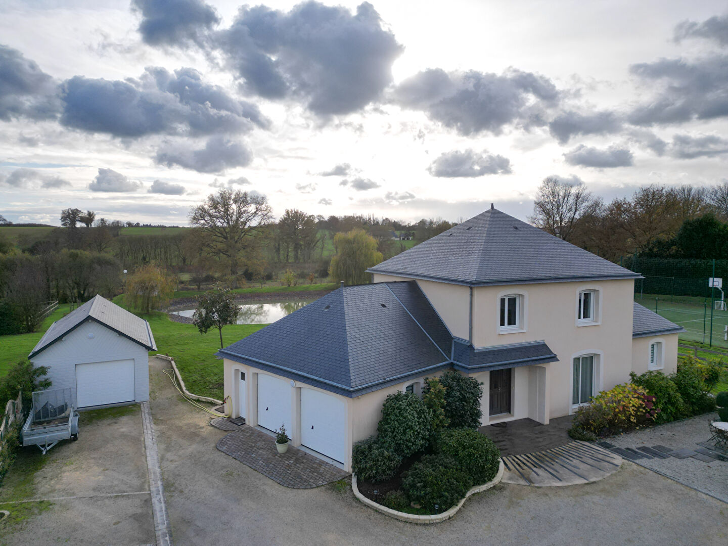 Maison LE BURET (53170) 5 pièces 185.00 m²