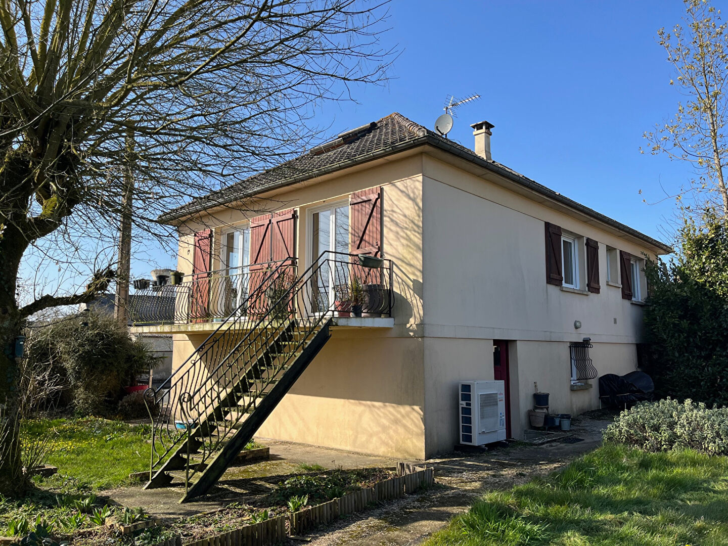 Maison LA BACONNIERE (53240) 6 pièces 109.00 m²