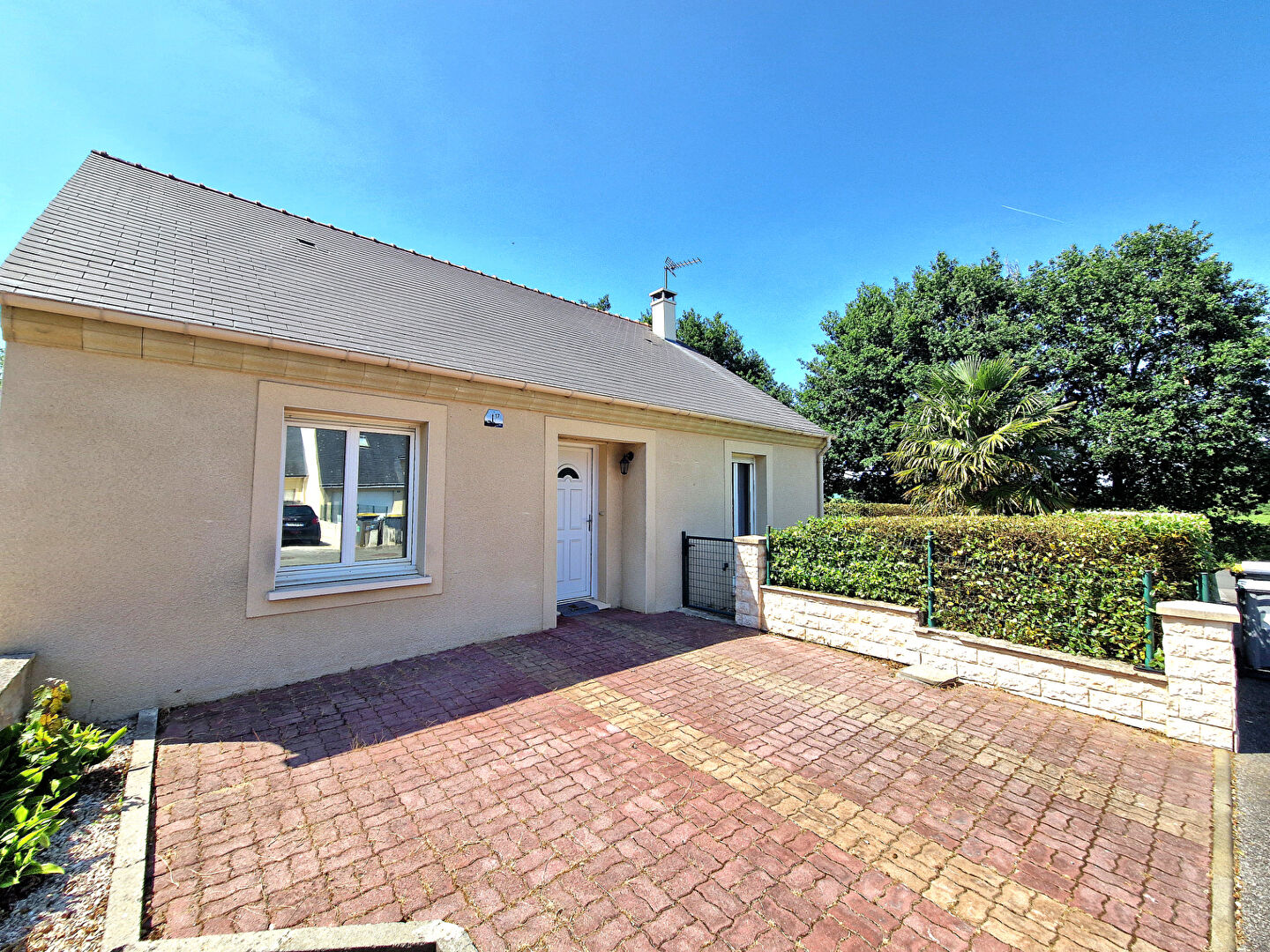 Maison CHATEAUNEUF SUR SARTHE (49330) 4 pièces 75.00 m²