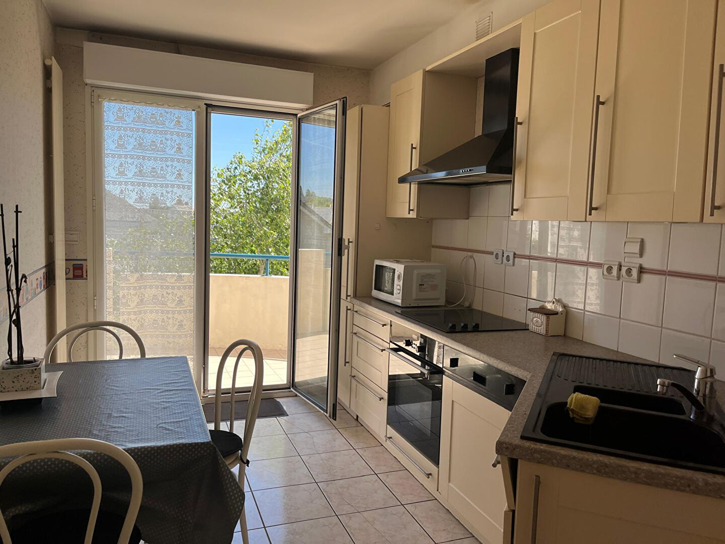 Appartement SAINT BARTHELEMY D ANJOU (49124) 4 pièces 98.00 m²