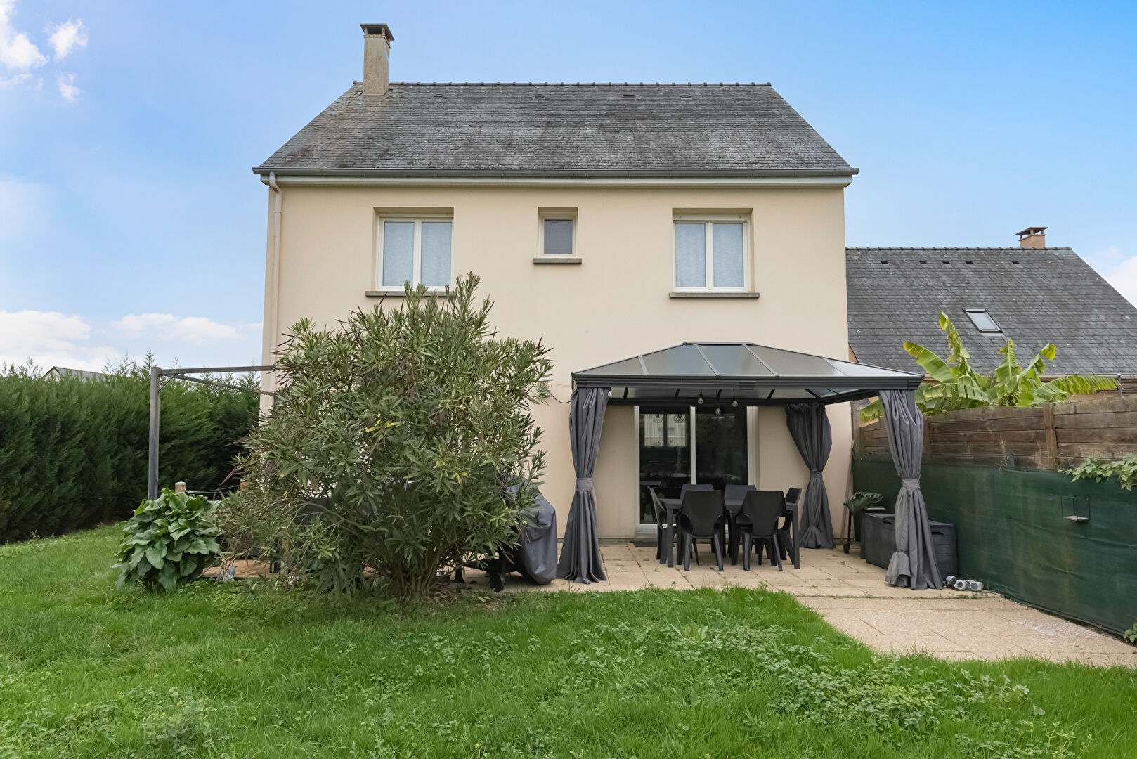 Maison CHATEAUNEUF SUR SARTHE (49330) 6 pièces 96.00 m²