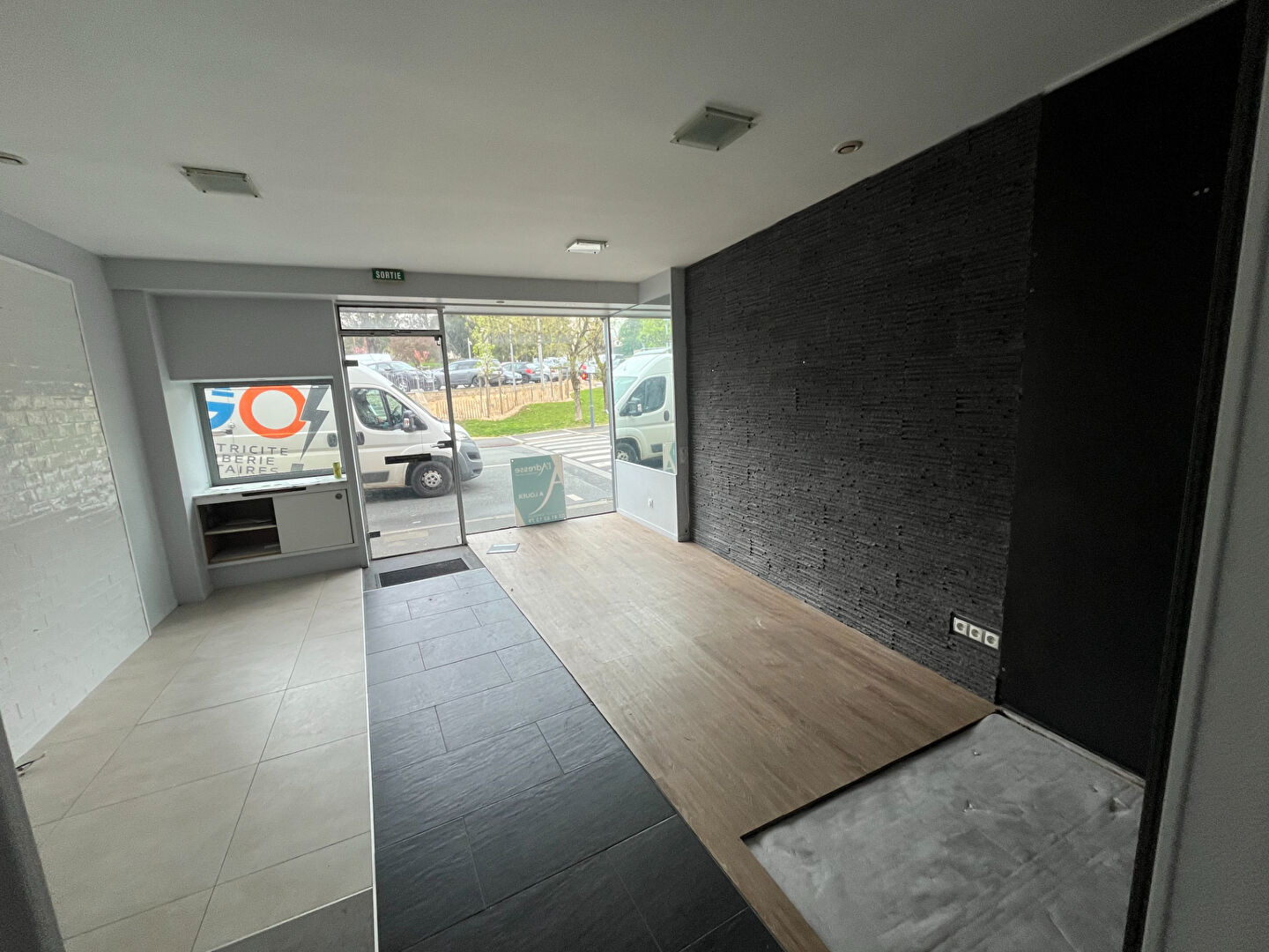 Local commercial CHOLET (49300) 95.00 m²