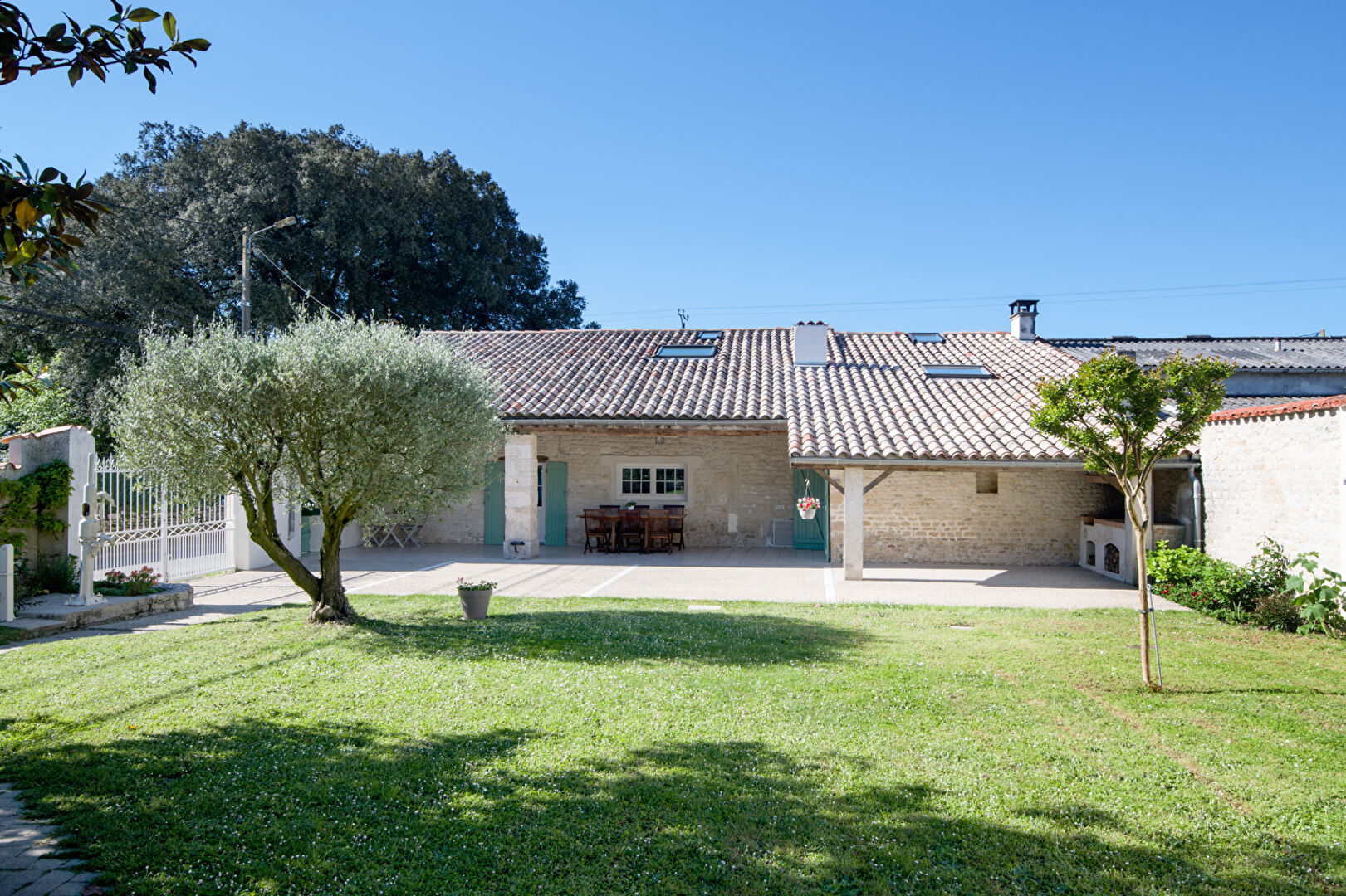 Maison THAIRE (17290) 7 pièces 215.00 m²