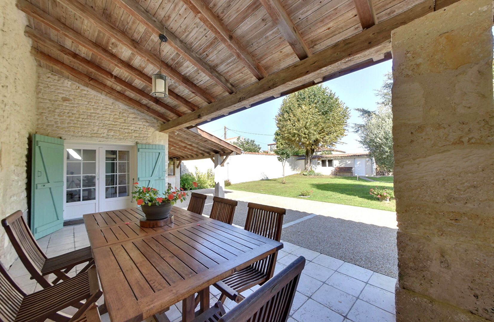 Maison THAIRE (17290) 7 pièces 215.00 m²