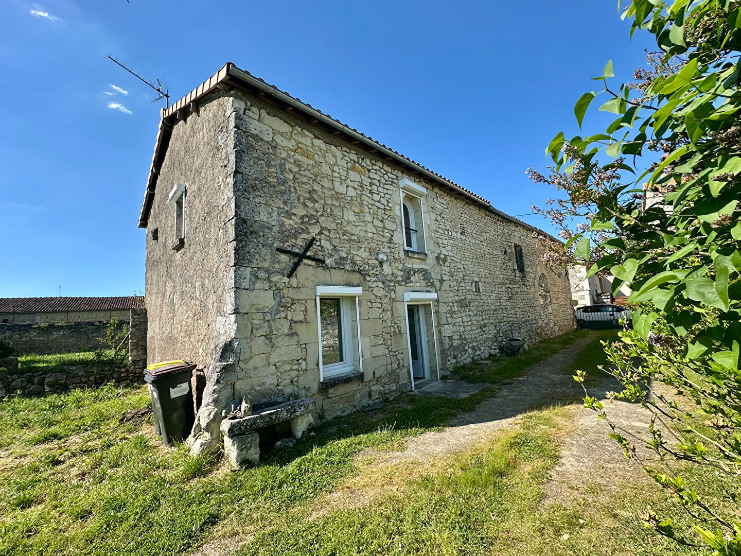 Maison DOUE EN ANJOU (49700) 3 pièces 70.00 m²
