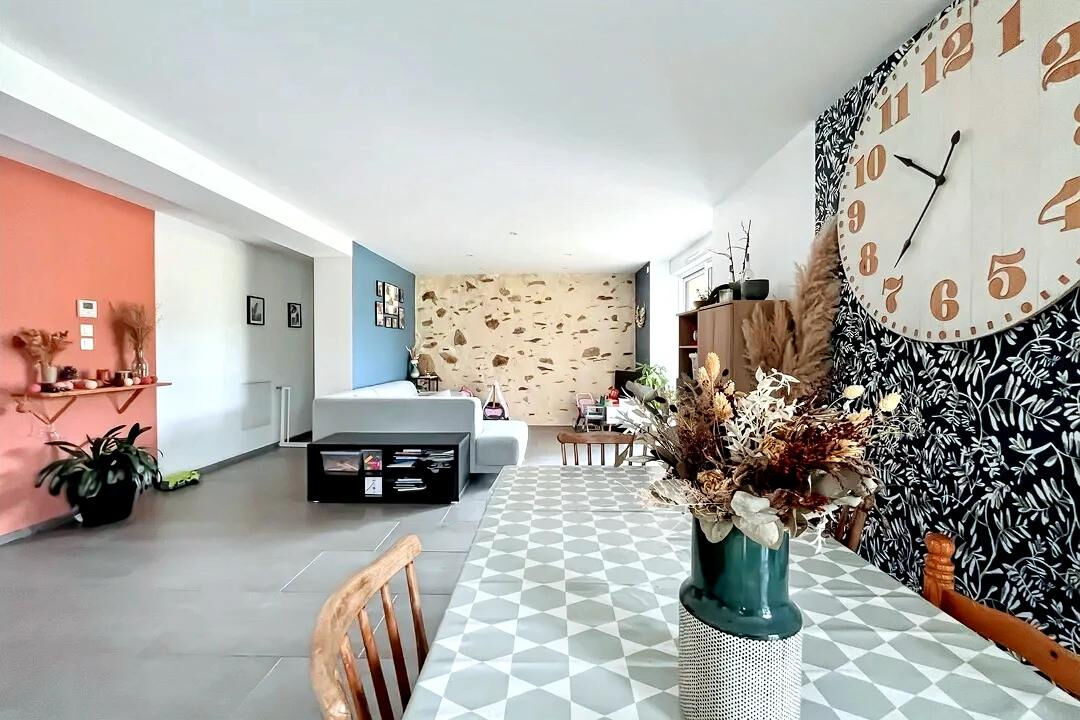 Maison CHEMILLE EN ANJOU (49120) 7 pièces 176.00 m²