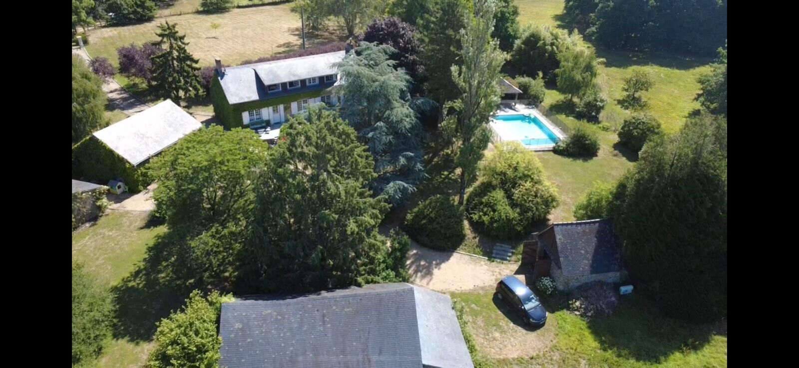 Maison LA CHAPELLE ANTHENAISE (53950) 7 pièces 182.00 m²