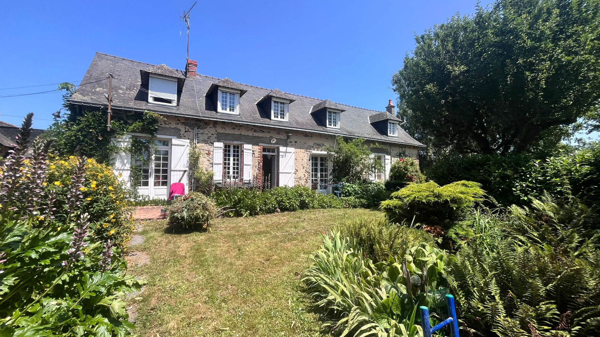 Maison OMBREE D ANJOU (49520) 8 pi&egrave;ces 218.00 m&sup2;