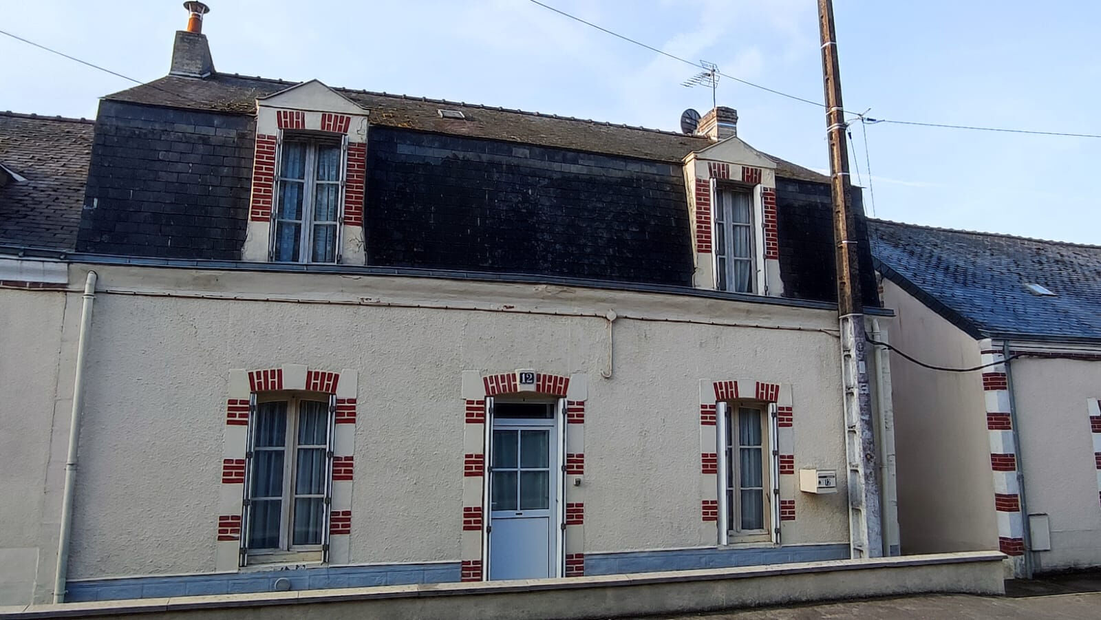 Maison SEGRE EN ANJOU BLEU (49500) 5 pièces 131.00 m²