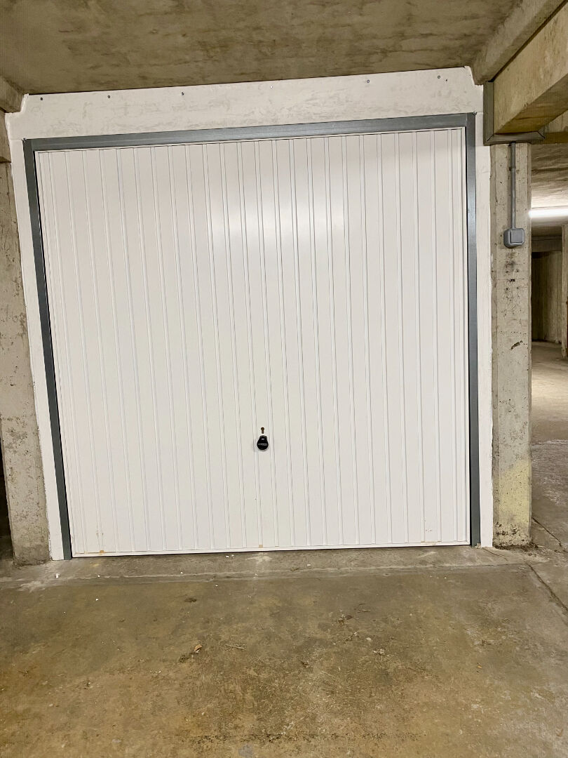Parking / box ANGERS (49100) 11.54 m²