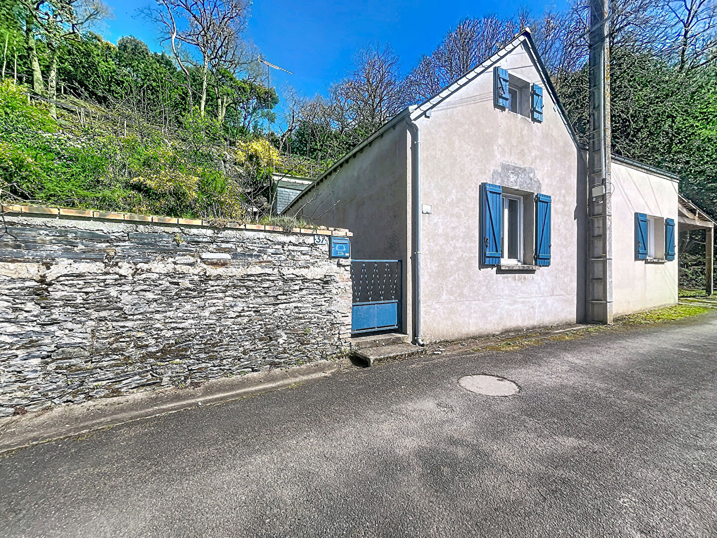 Maison SEGRE EN ANJOU BLEU (49500) 6 pi&egrave;ces 99.00 m&sup2;