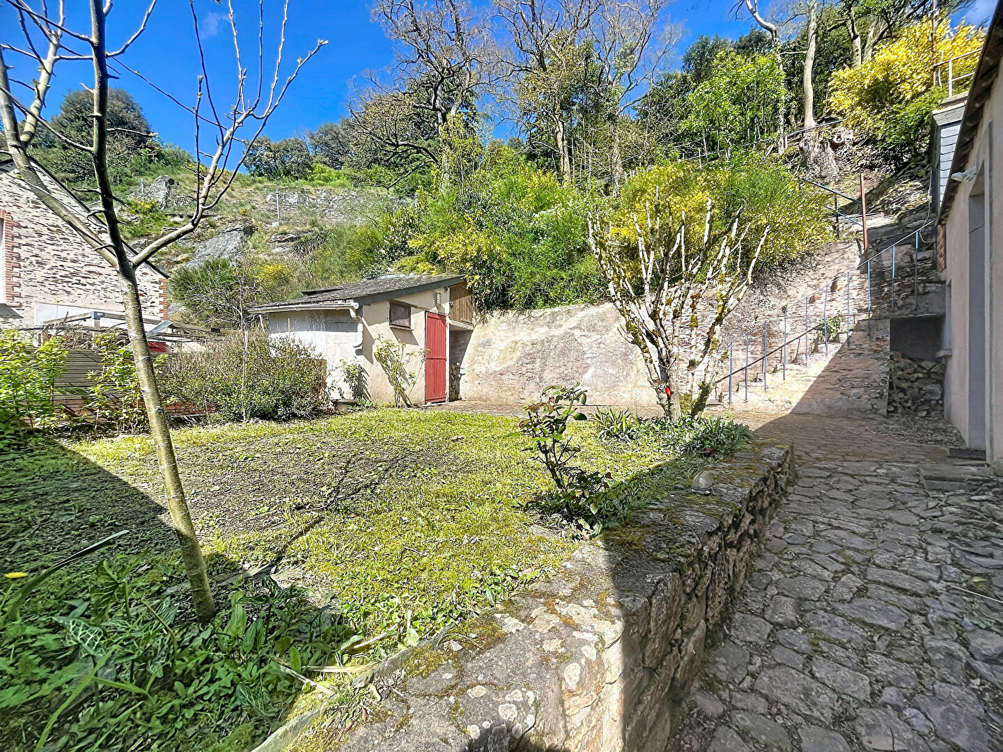 Maison SEGRE EN ANJOU BLEU (49500) 6 pi&egrave;ces 99.00 m&sup2;