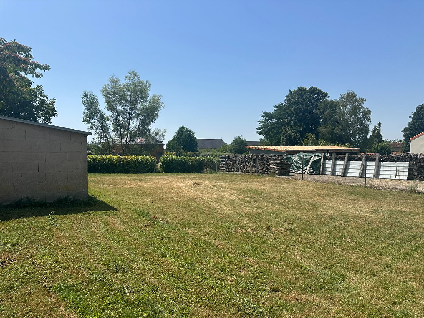 Terrain DOUE EN ANJOU (49700) 308.00 m²