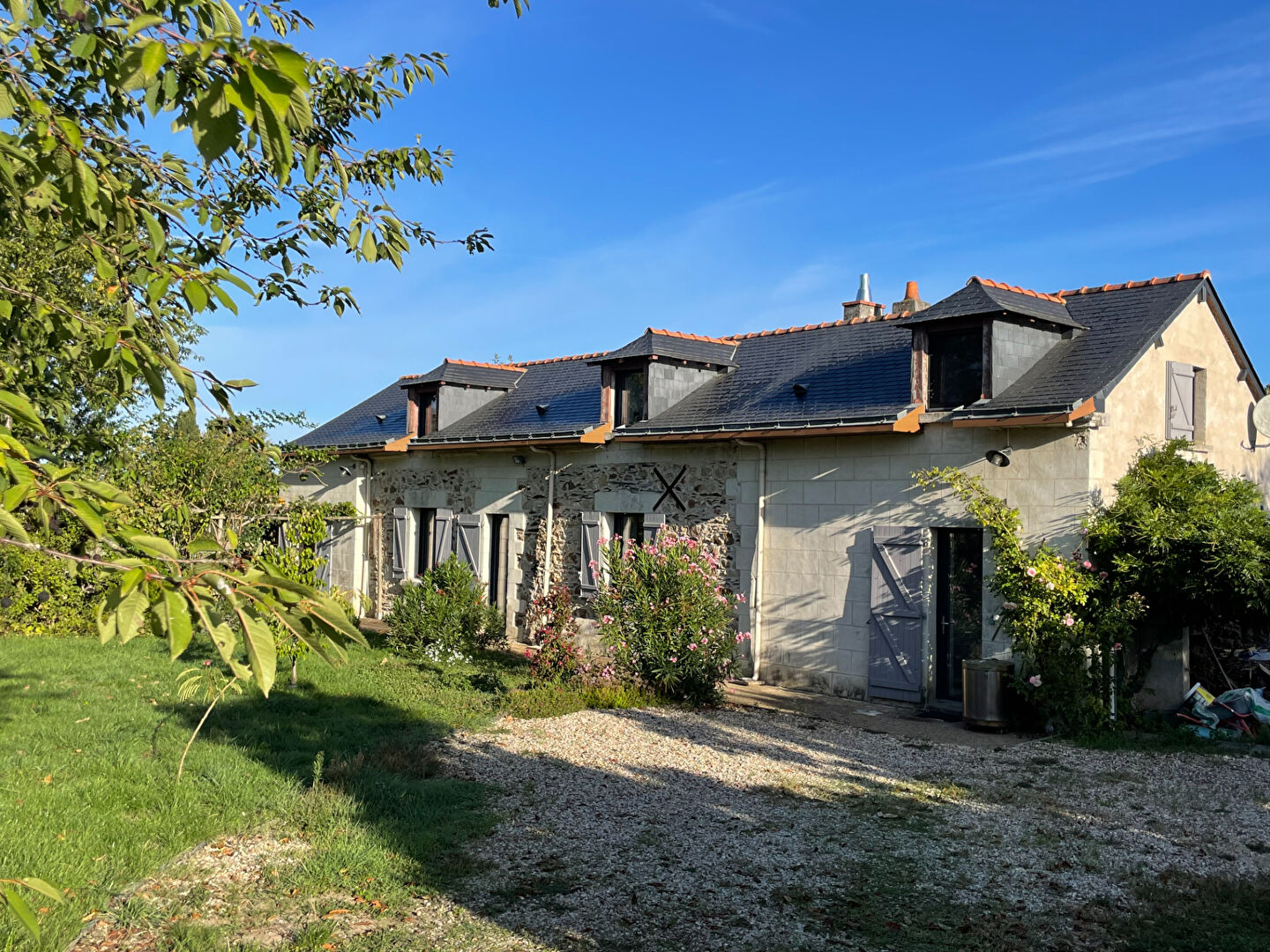 Maison LES GARENNES SUR LOIRE (49610) 7 pièces 155.00 m²