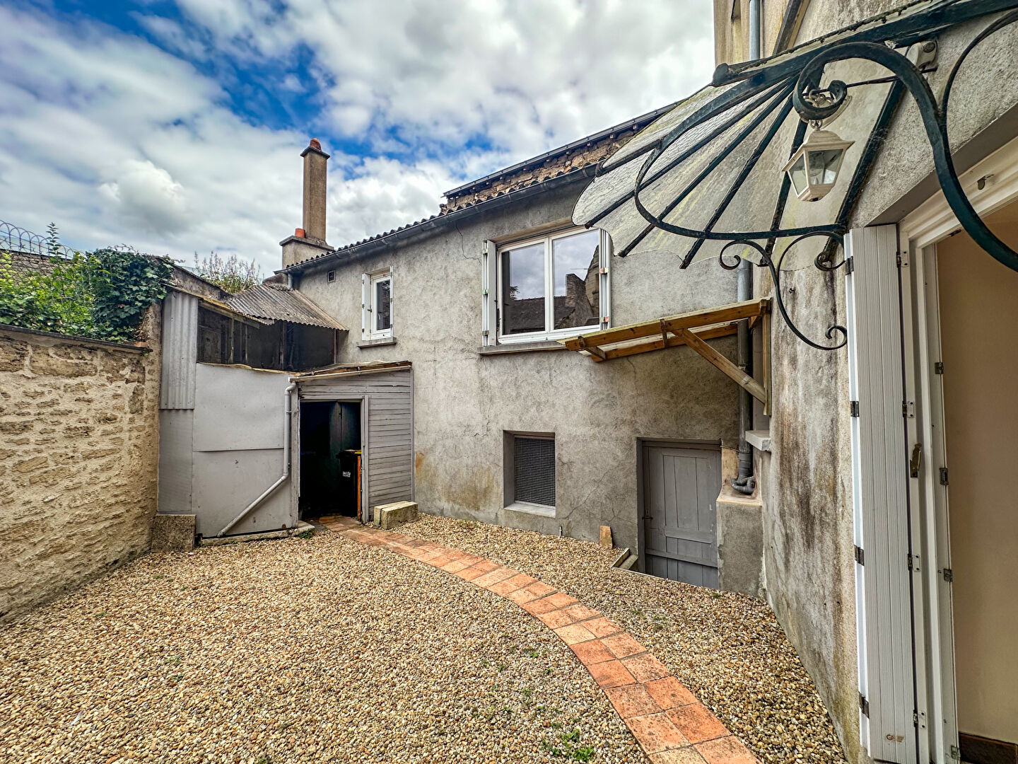Maison DOUE EN ANJOU (49700) 6 pièces 128.00 m²