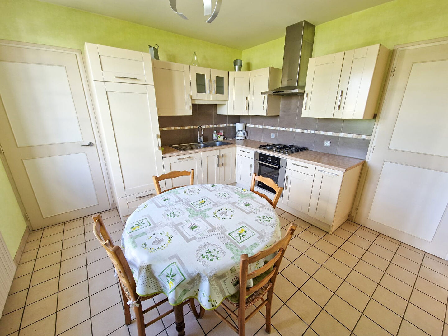 Maison DOUE EN ANJOU (49700) 6 pièces 175.00 m²