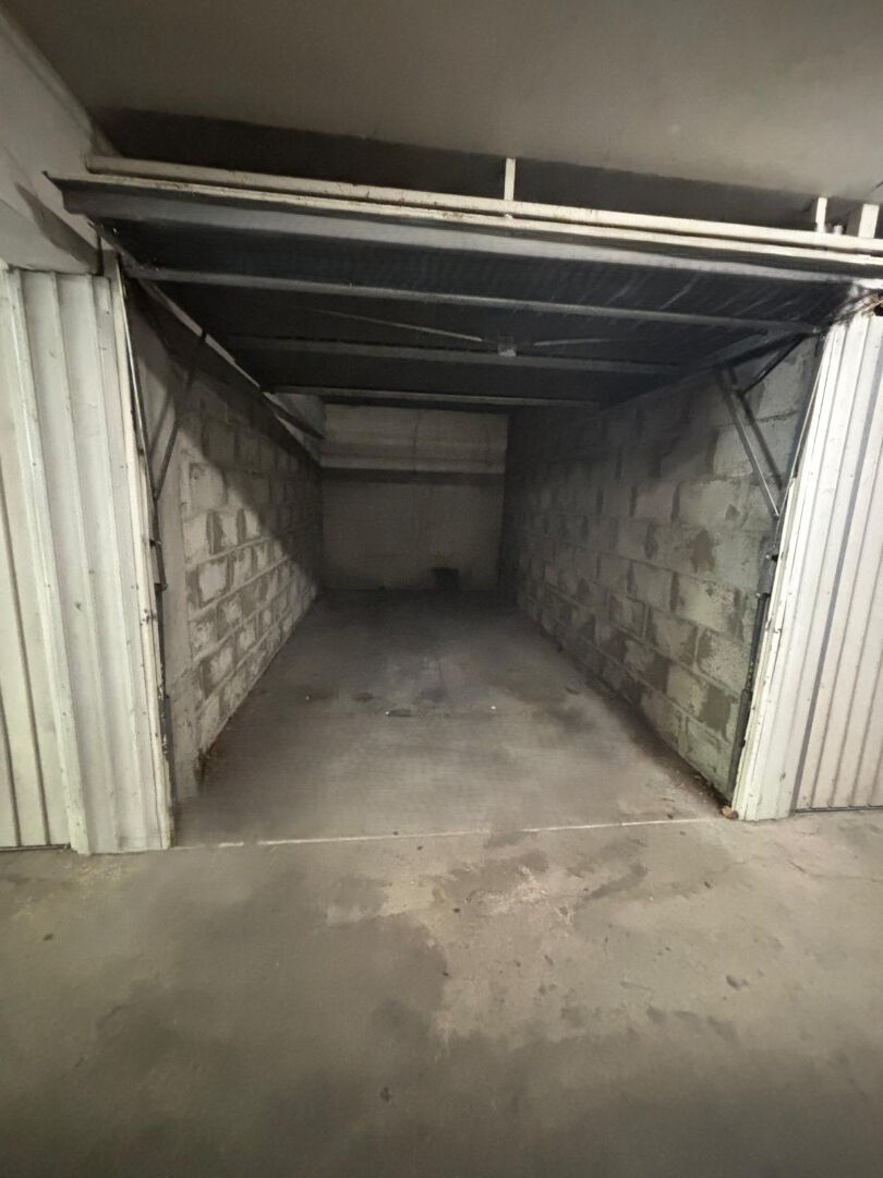 Parking / box ANGERS (49000) 12.85 m²