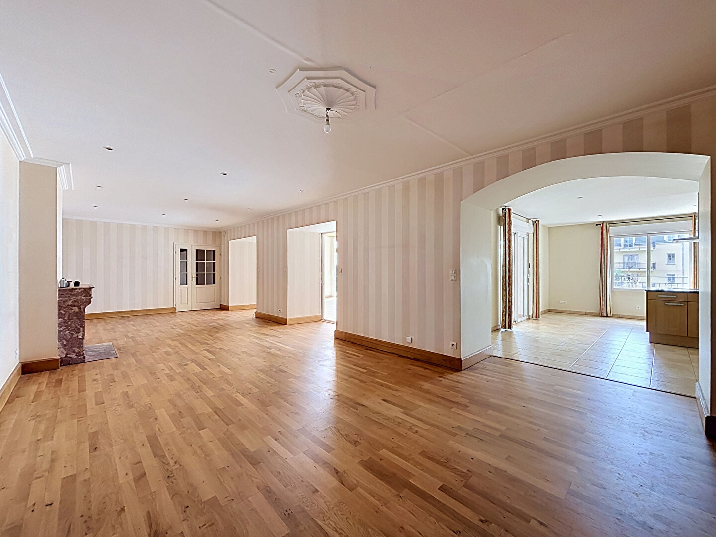 Appartement CHATEAU GONTIER SUR MAYENNE (53200) 5 pi&egrave;ces 180.00 m&sup2;