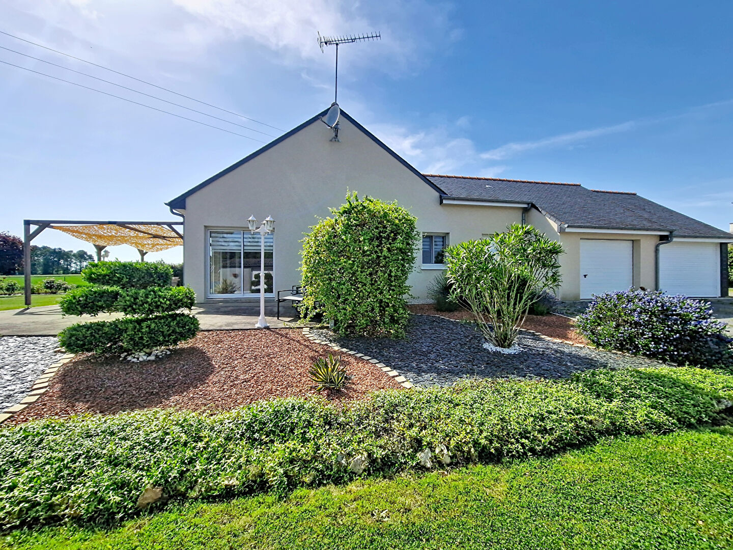 Maison DOUE EN ANJOU (49700) 5 pi&egrave;ces 121.00 m&sup2;