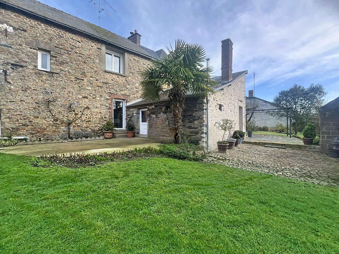 Maison BOUCHAMPS LES CRAON (53800) 7 pi&egrave;ces 149.00 m&sup2;