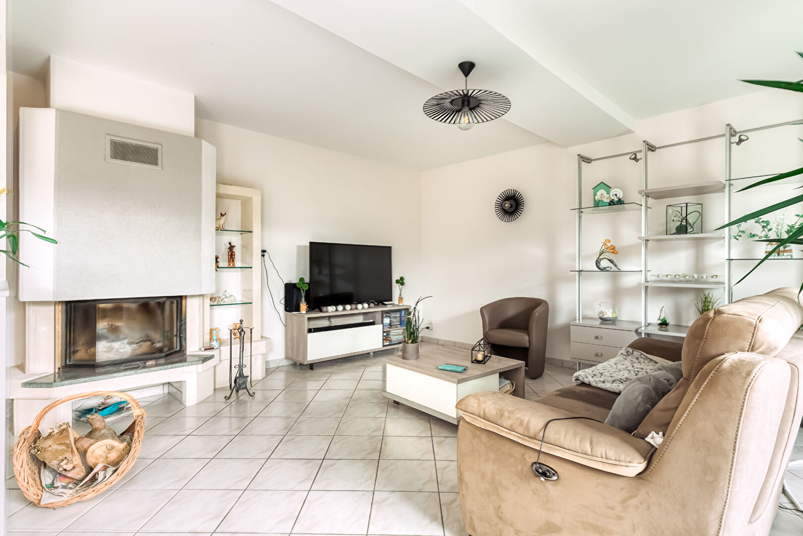 Maison SAINT GEORGES SUR LOIRE (49170) 6 pi&egrave;ces 210.00 m&sup2;