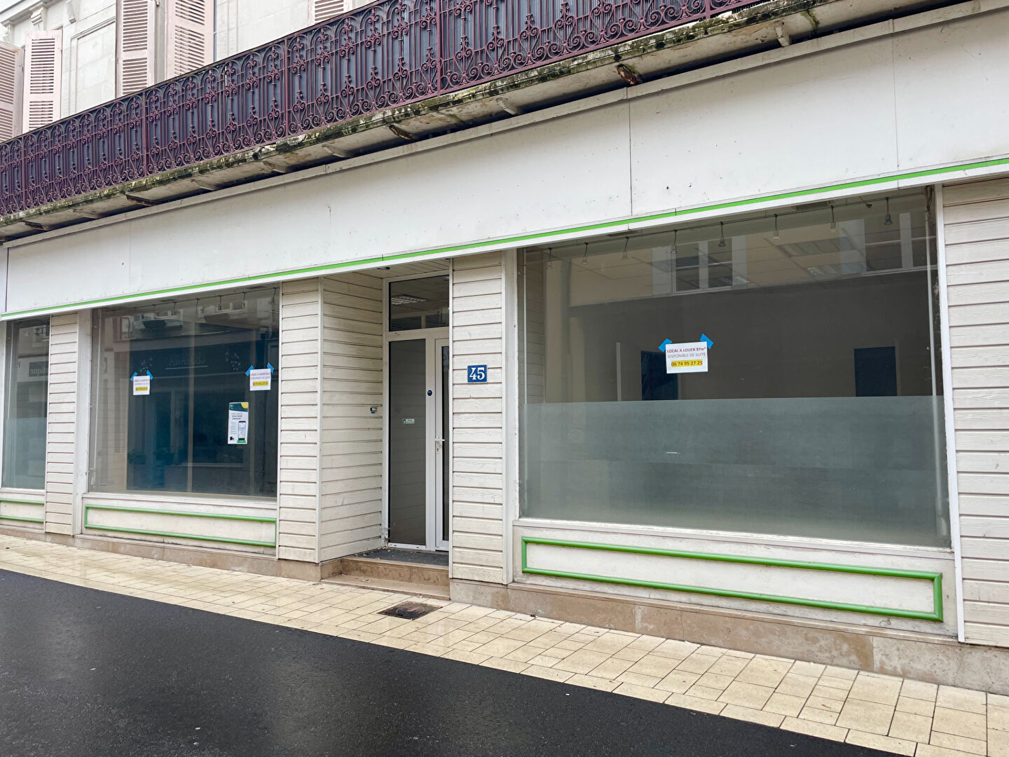 Local commercial SEGRE EN ANJOU BLEU (49500) 5 pièces 97.95 m²