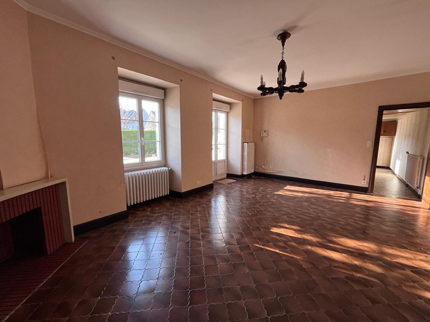 Maison LAVAL (53000) 5 pi&egrave;ces 93.00 m&sup2;