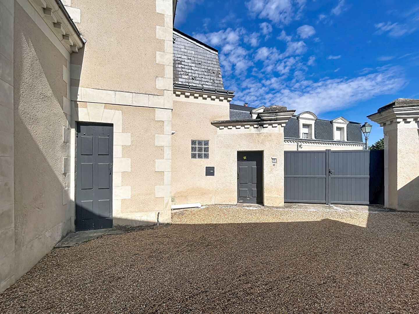 Maison SEICHES SUR LE LOIR (49140) 10 pi&egrave;ces 229.00 m&sup2;