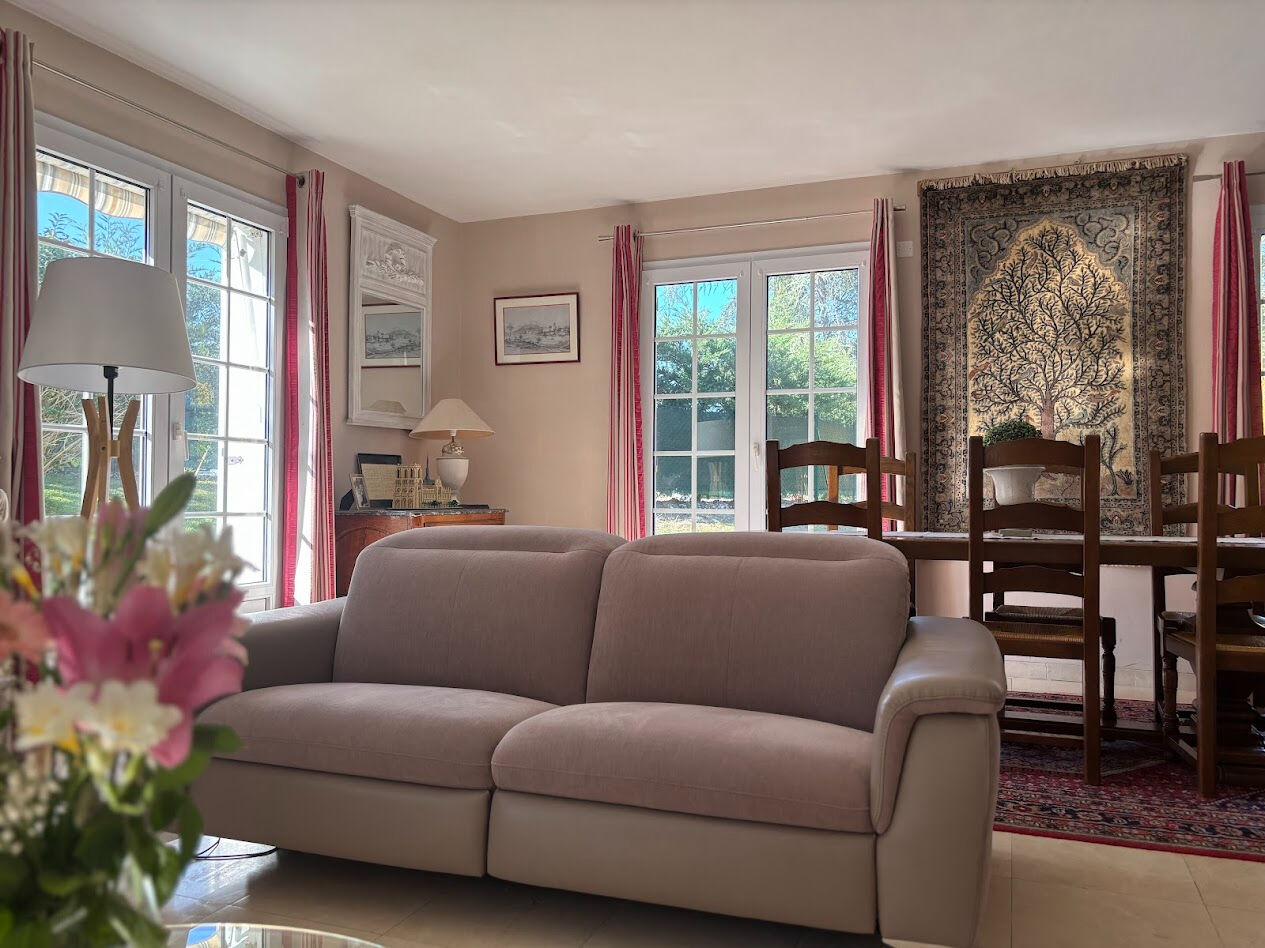 Maison BOUCHEMAINE (49080) 10 pièces 189.00 m²