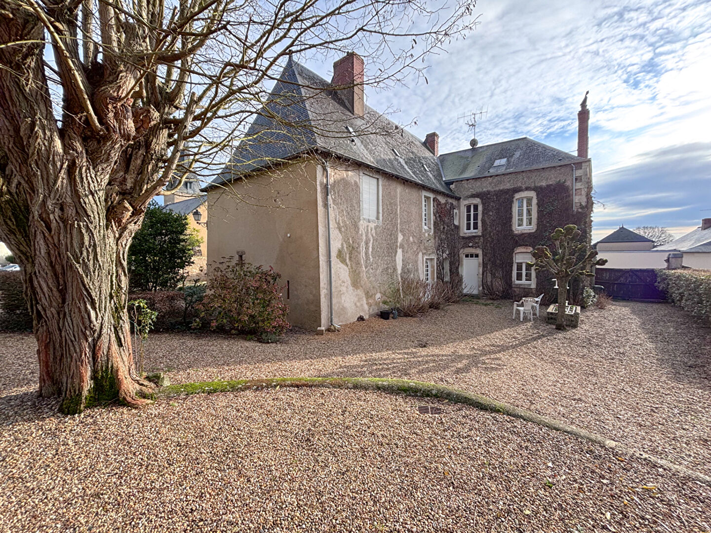 Maison CHATEAU GONTIER SUR MAYENNE (53200) 8 pi&egrave;ces 240.00 m&sup2;