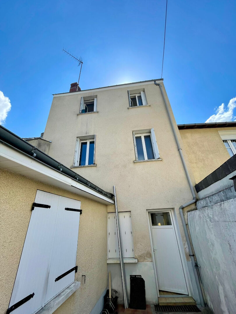 Immeuble ANGERS (49100) 6 pièces 115.00 m²