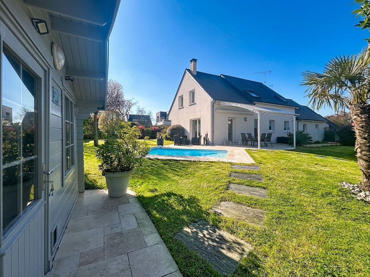 Maison LES PONTS DE CE (49130) 7 pi&egrave;ces 150.16 m&sup2;