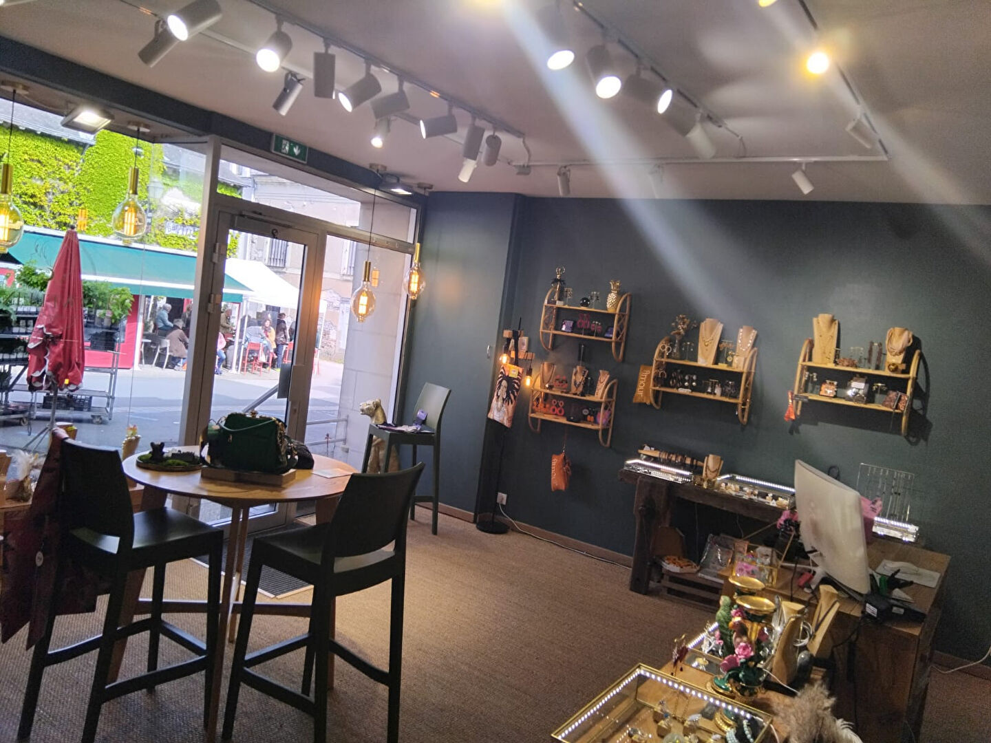 Local commercial CHALONNES SUR LOIRE (49290) 2 pièces 50.00 m²