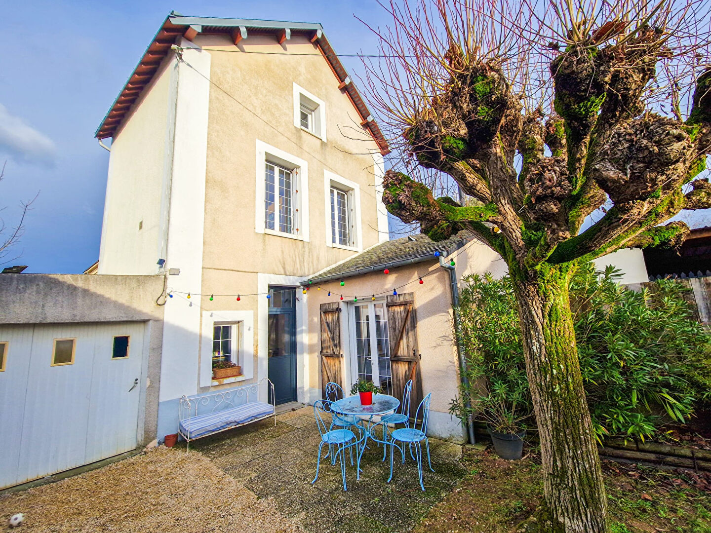 Maison DOUE EN ANJOU (49700) 4 pi&egrave;ces 87.00 m&sup2;