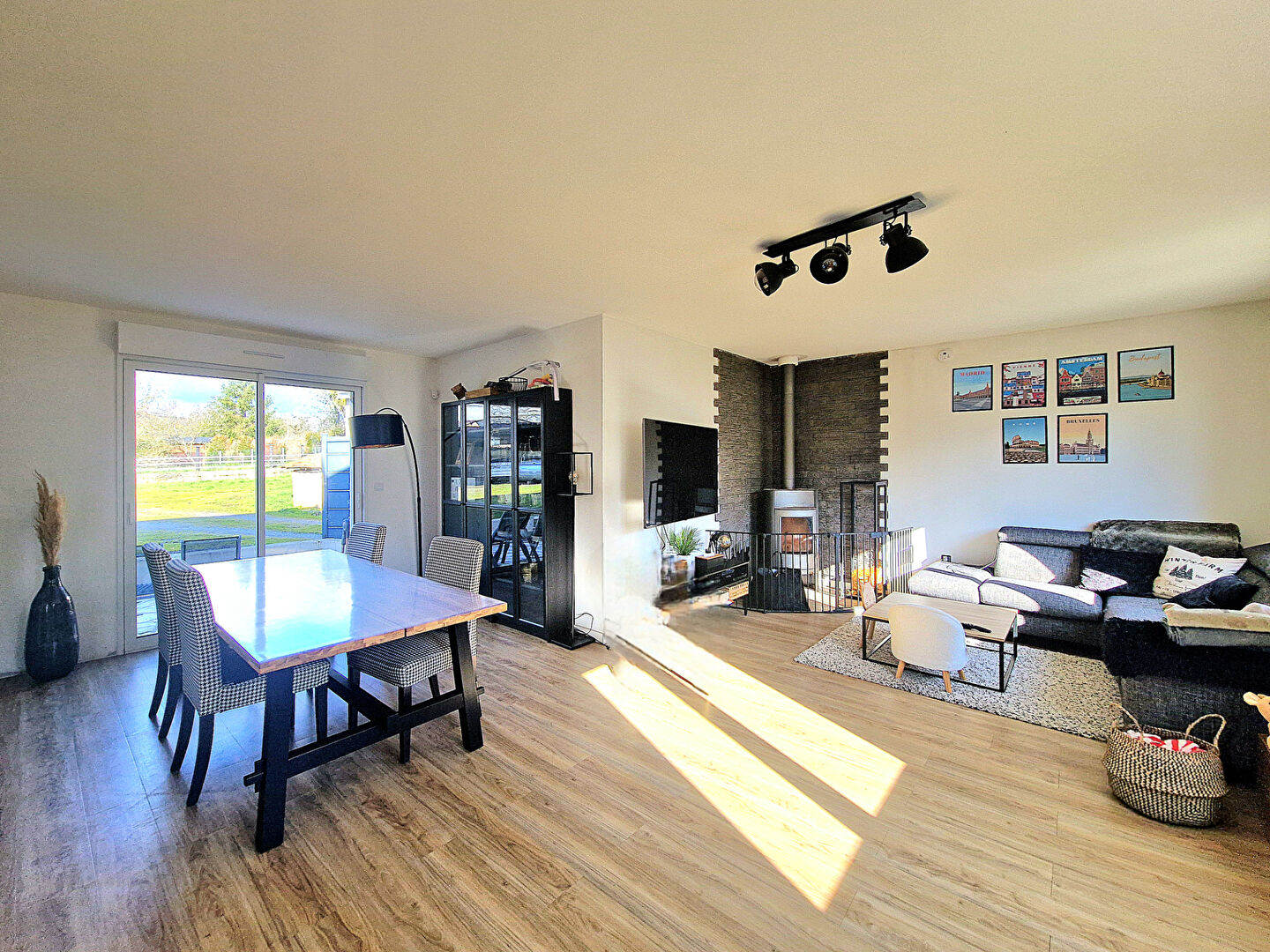 Maison CHATEAUNEUF SUR SARTHE (49330) 6 pi&egrave;ces 130.00 m&sup2;