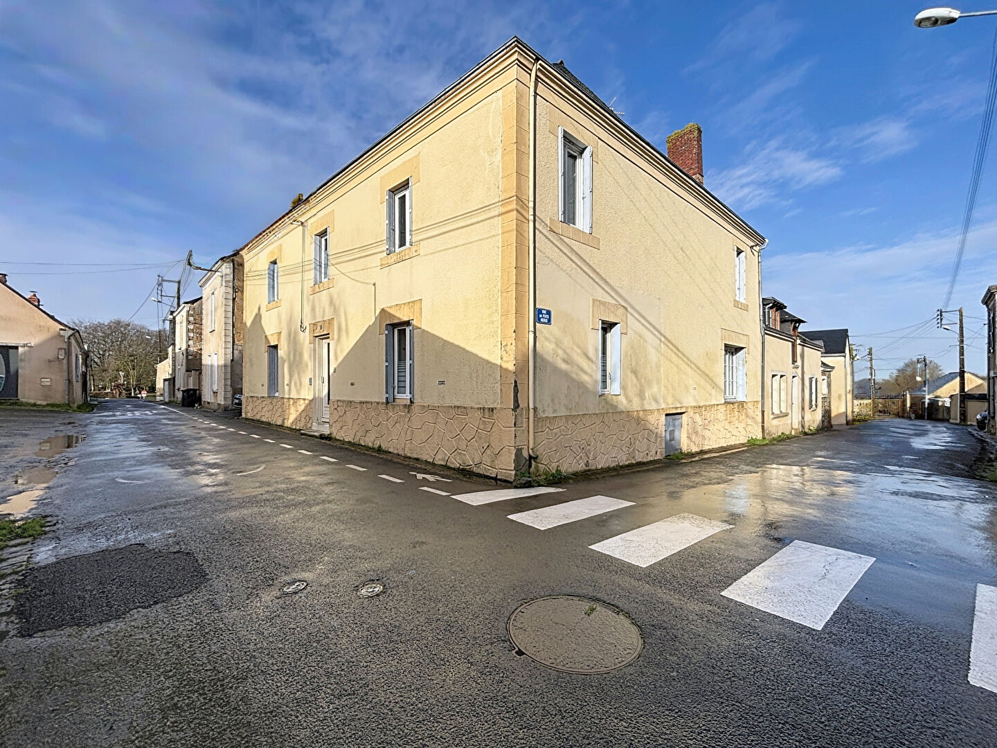 Maison ERDRE EN ANJOU (49220) 8 pi&egrave;ces 213.00 m&sup2;