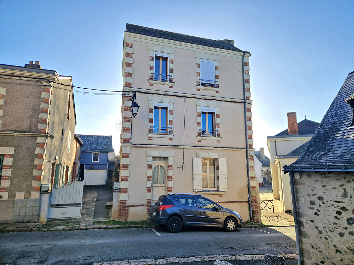 Maison MOZE SUR LOUET (49610) 4 pi&egrave;ces 75.00 m&sup2;