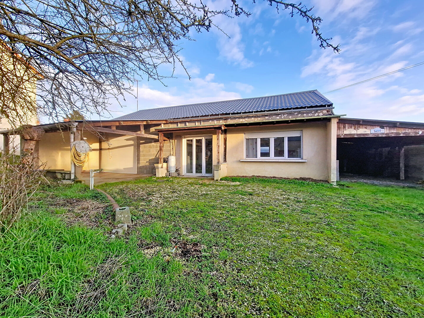 Maison DOUE EN ANJOU (49700) 3 pi&egrave;ces 79.00 m&sup2;