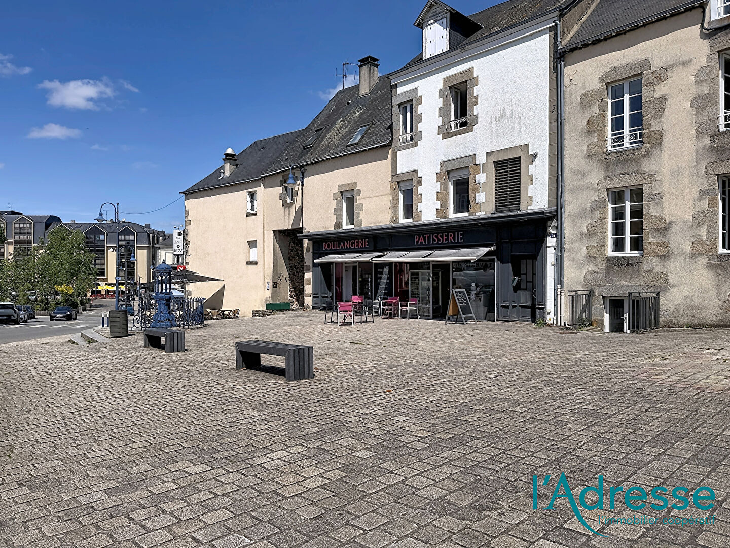 Immeuble MAYENNE (53100) 23 pi&egrave;ces 200.00 m&sup2;