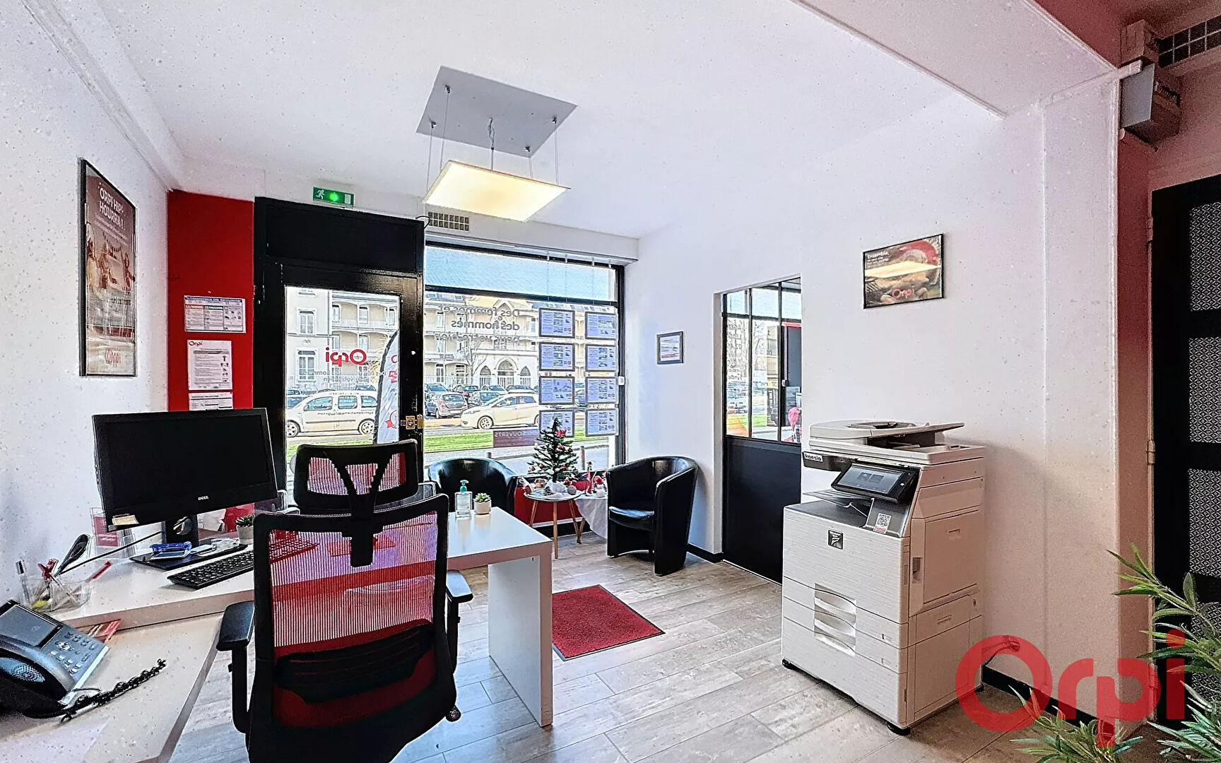 Local commercial LE MANS (72000) 7 pi&egrave;ces 101.83 m&sup2;