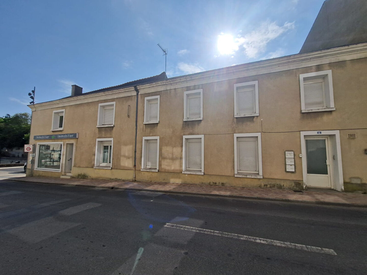 Appartement DOUE EN ANJOU (49700) 3 pi&egrave;ces 65.00 m&sup2;