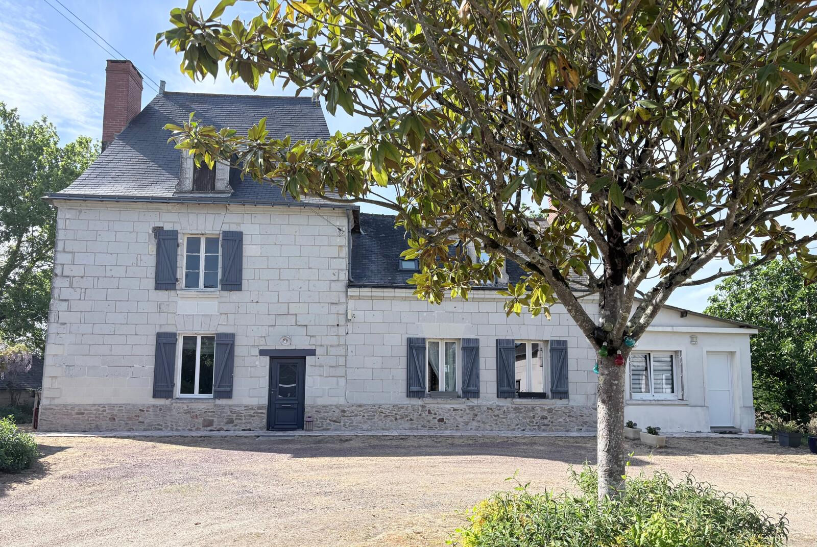Maison GENNES VAL DE LOIRE (49350) 11 pi&egrave;ces 213.00 m&sup2;