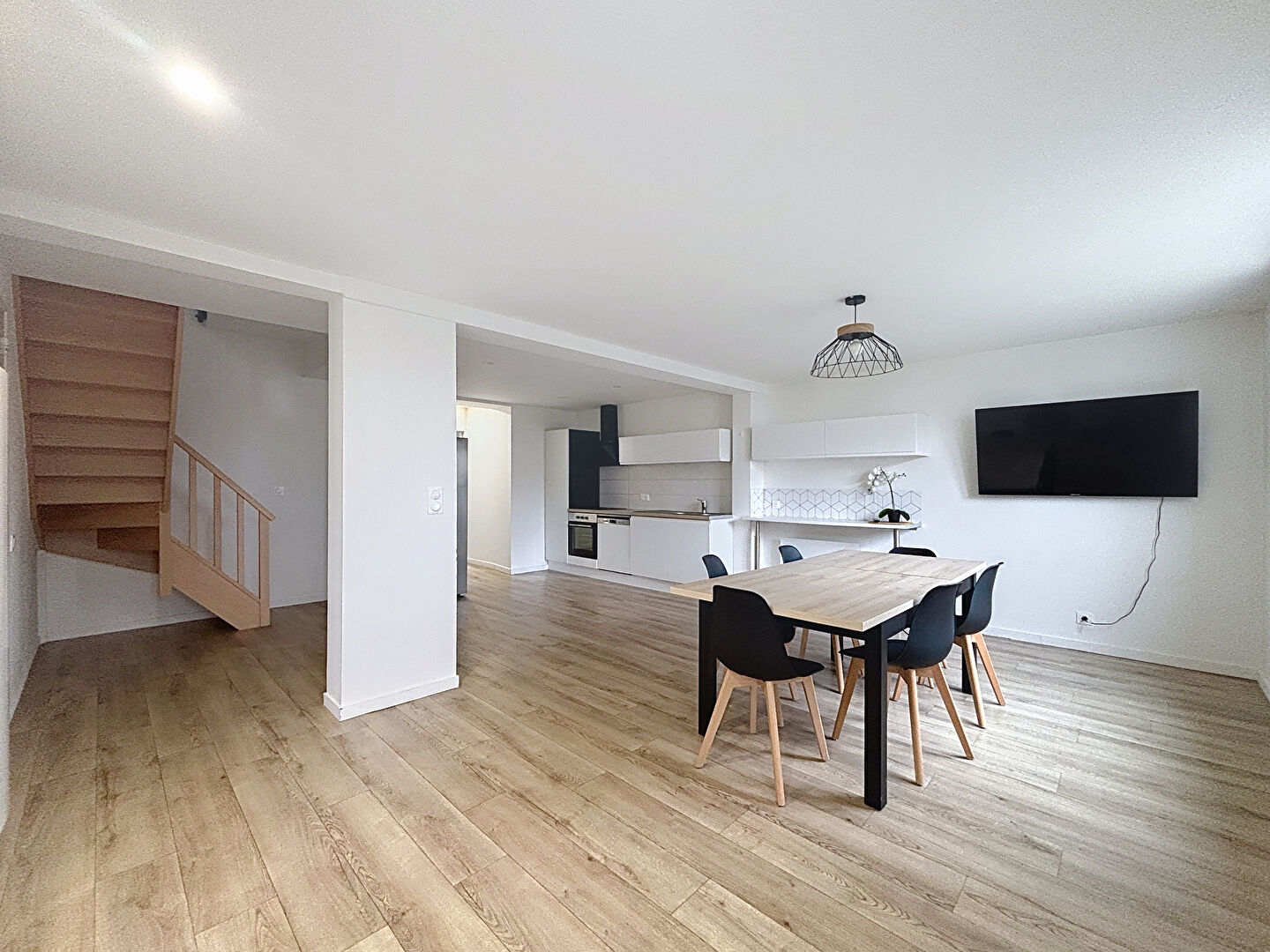 Maison ANGERS (49100) 10 pi&egrave;ces 159.03 m&sup2;