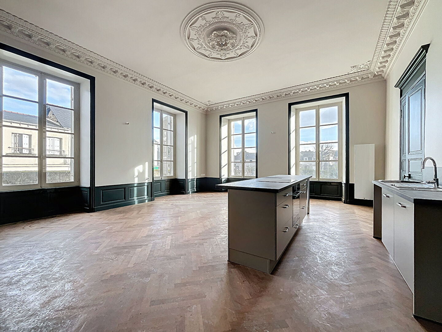 Appartement SEGRE EN ANJOU BLEU (49500) 3 pi&egrave;ces 78.30 m&sup2;