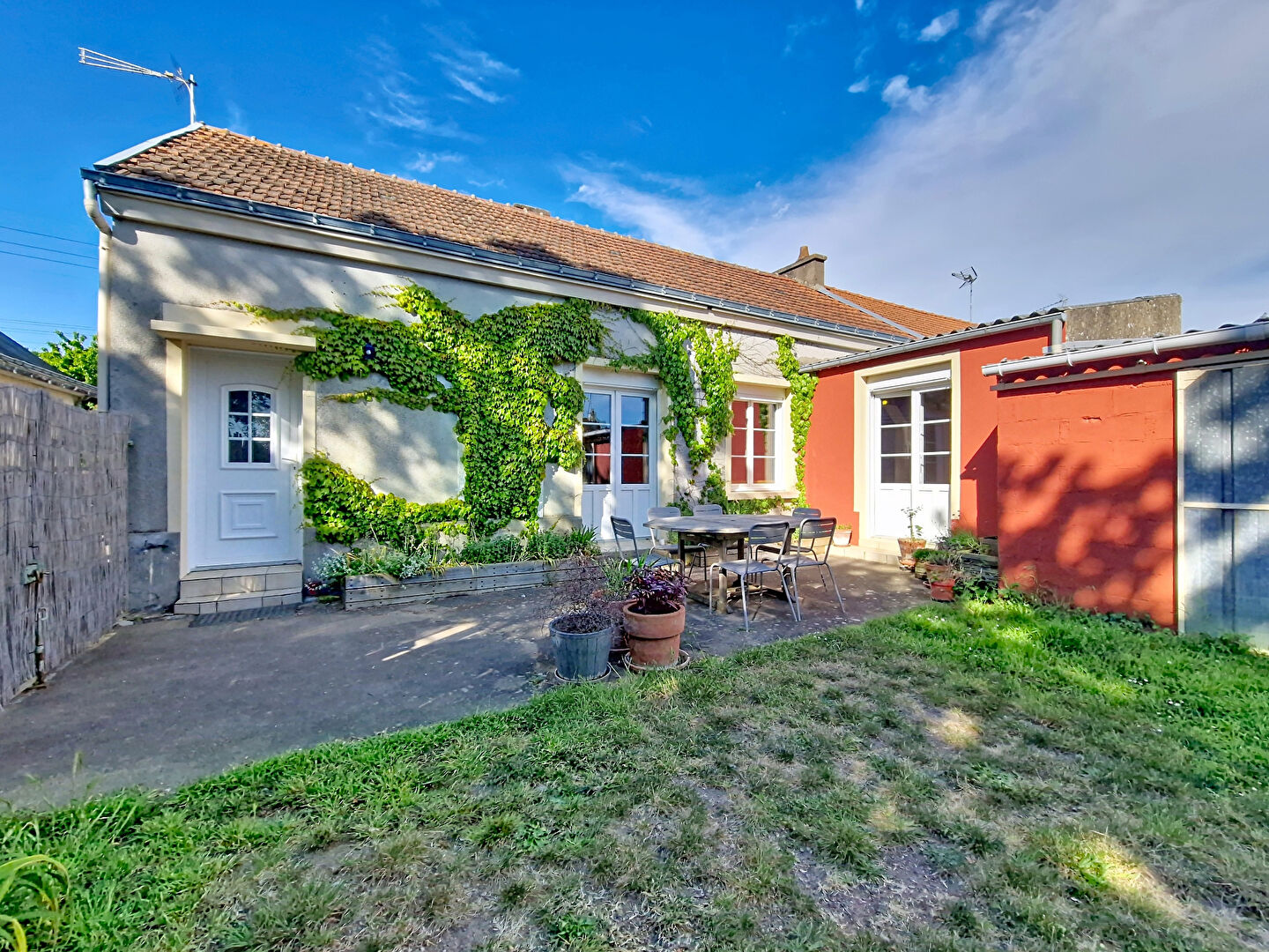 Maison DOUE EN ANJOU (49700) 4 pi&egrave;ces 82.00 m&sup2;